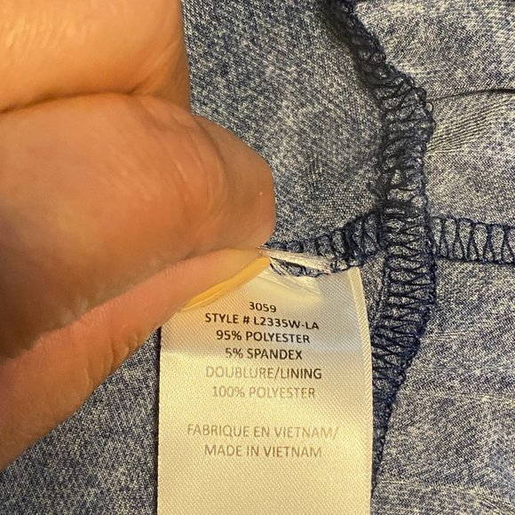 Cold shoulder denim look dress | Robe look denim à épaules dénudées - Picture 8 of 9